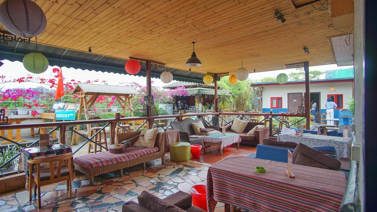 Chengdu Dreams Travel International Youth Hostel Exterior photo